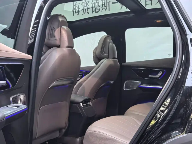 Mercedes-Benz EQE SUV — Фото автомобиля 7