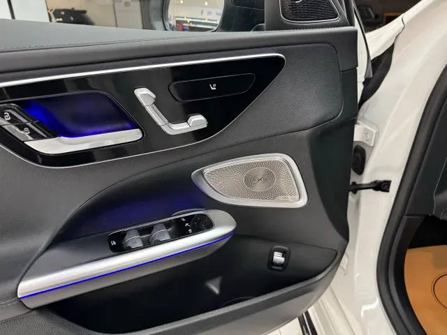 Mercedes-Benz C-Class — Фото автомобиля 12