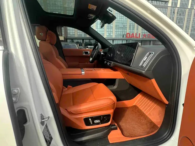 Li Auto L7 — Фото автомобиля 8