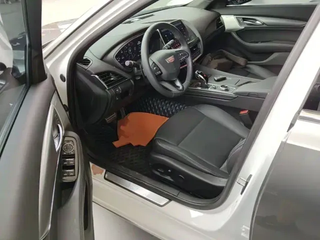 Cadillac CT5 — Фото автомобиля 15