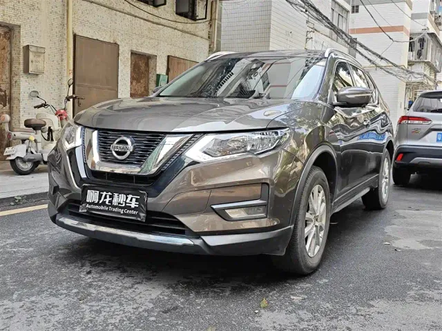 Фотография автомобиля — Nissan X-Trail