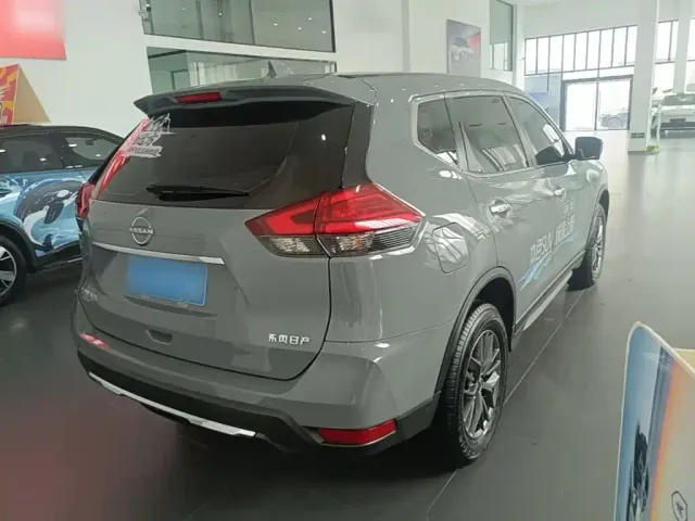 Nissan X-Trail — Фото автомобиля 6