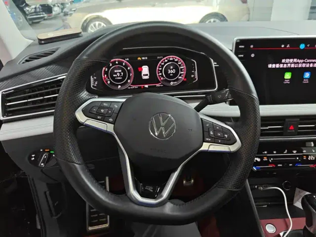 Volkswagen Tiguan L — Фото автомобиля 15