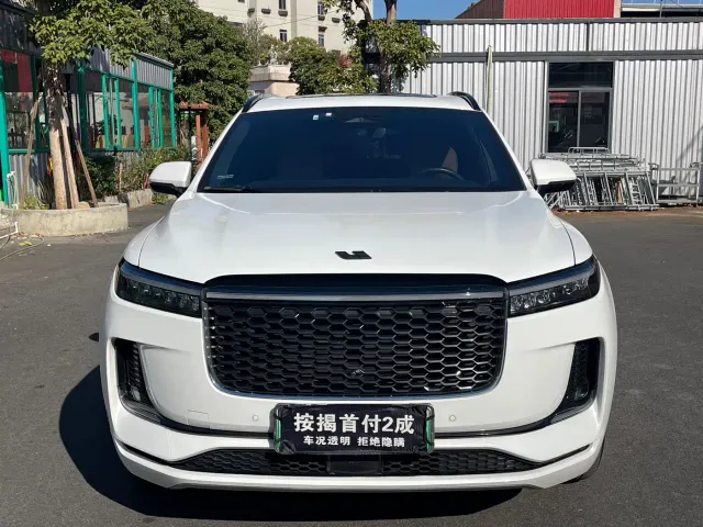 Li Auto ONE — Фото автомобиля 2