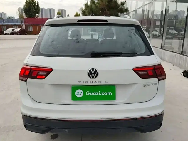 Volkswagen Tiguan L — Фото автомобиля 5