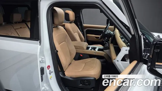 Land Rover Defender L663 — Фото автомобиля 16