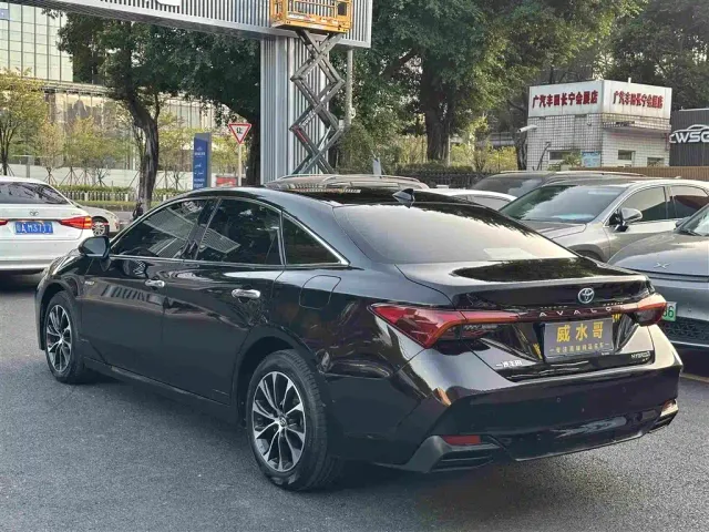 Toyota Avalon — Фото автомобиля 6