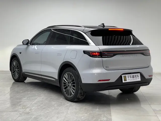 Leapmotor C11 — Фото автомобиля 4