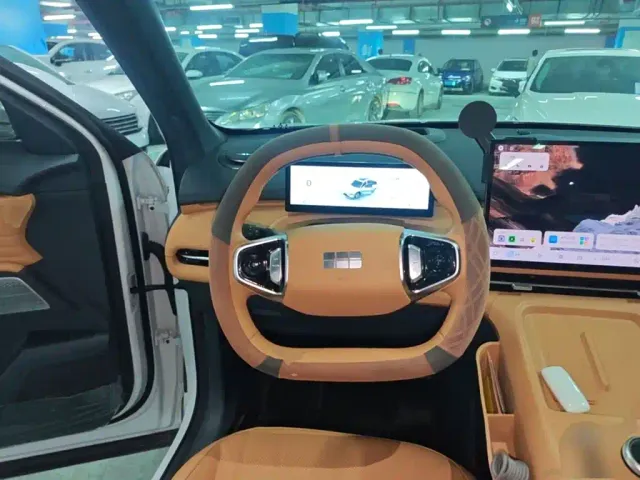 Geely Galaxy Starship 7 EM-i — Фото автомобиля 10