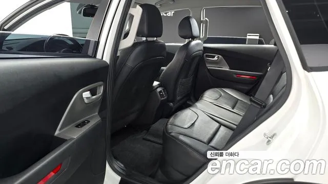 Kia Niro — Фото автомобиля 11