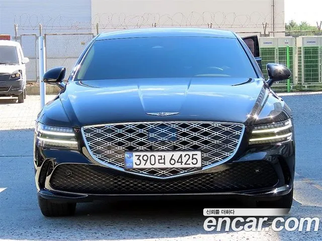 Фотография автомобиля — Genesis G80 RG3