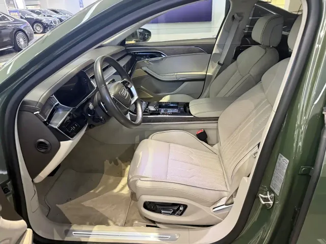 Audi A8 — Фото автомобиля 3