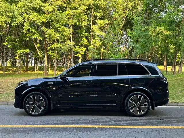 Li Auto L9 — Фото автомобиля 3