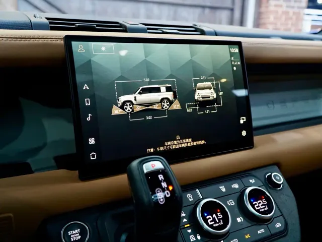 Land Rover Defender — Фото автомобиля 18