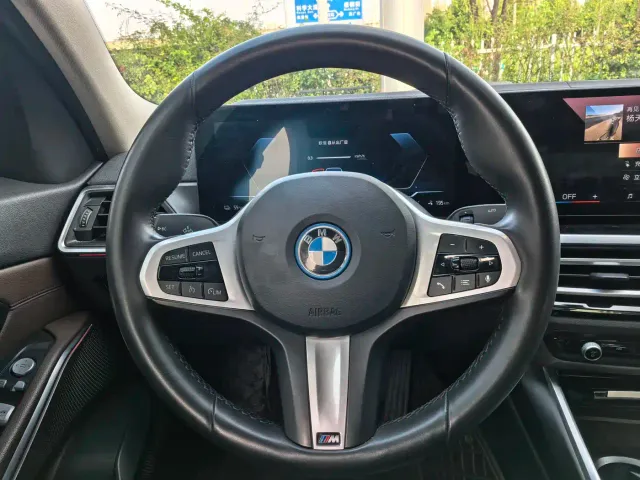 BMW i3 — Фото автомобиля 18