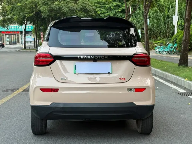Leapmotor T03 — Фото автомобиля 4