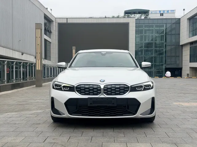 BMW 3 Series — Фото автомобиля 2
