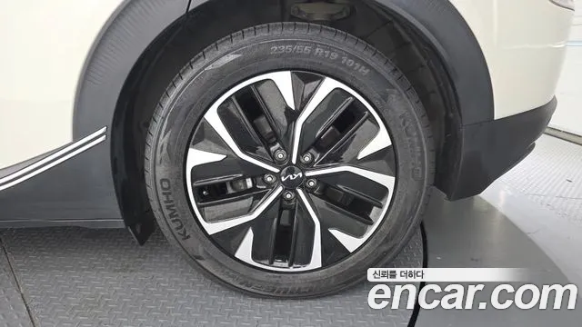 Kia EV6 — Фото автомобиля 6