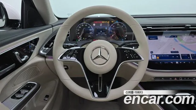 Mercedes-Benz E-Class — Фото автомобиля 13
