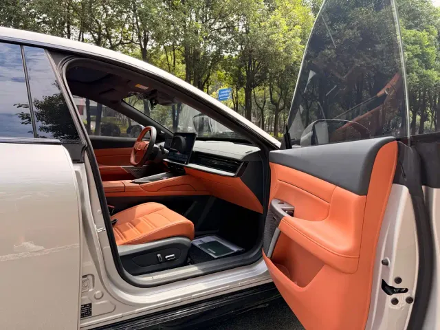 Dongfeng eπ 007 — Фото автомобиля 6