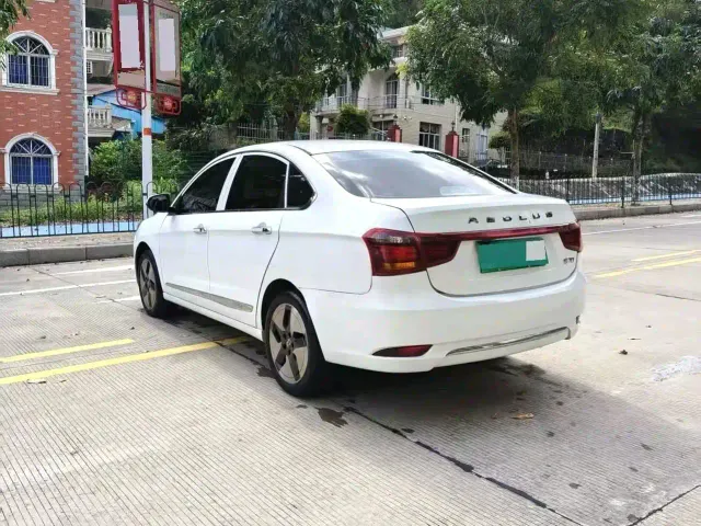 Dongfeng Fengshen E70 — Фото автомобиля 8