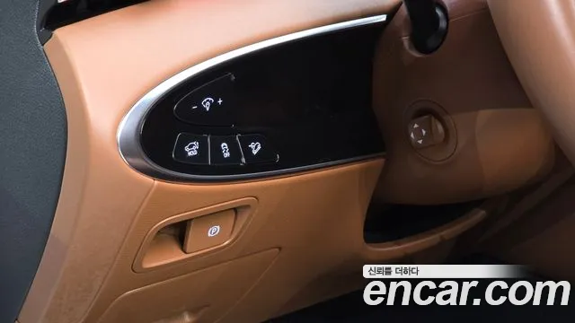 Genesis GV70 — Фото автомобиля 15