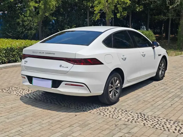 BYD Qin PLUS — Фото автомобиля 10