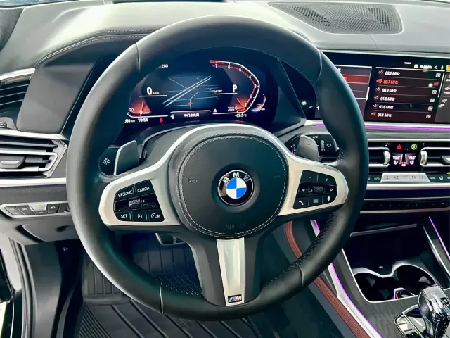 BMW X7 — Фото автомобиля 17