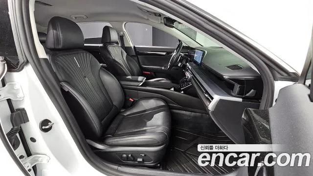 Hyundai Grandeur GN7 — Фото автомобиля 16