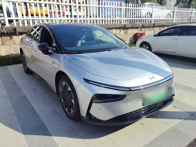 Xpeng P7+ — Фото автомобиля 3