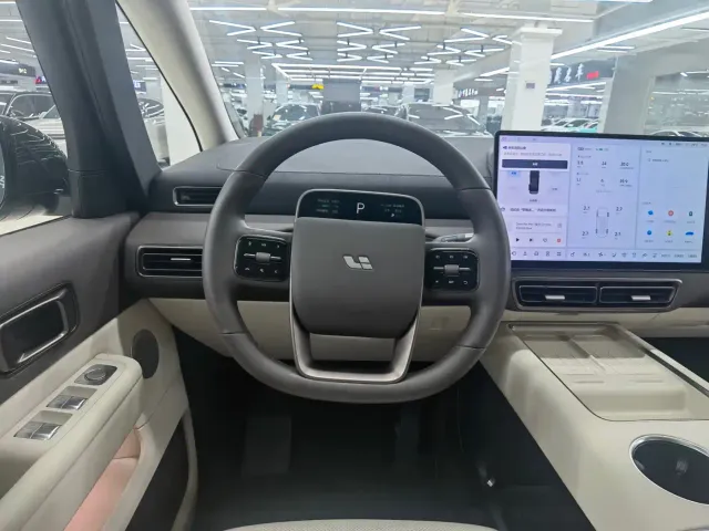 Li Auto MEGA — Фото автомобиля 12
