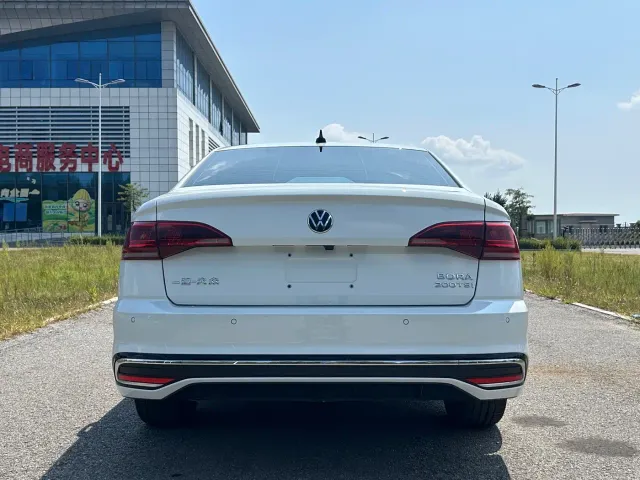 Volkswagen Bora — Фото автомобиля 5