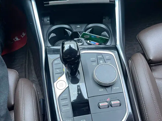 BMW 3 Series — Фото автомобиля 10