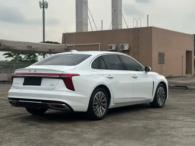 Hongqi H5 — Фото автомобиля 9