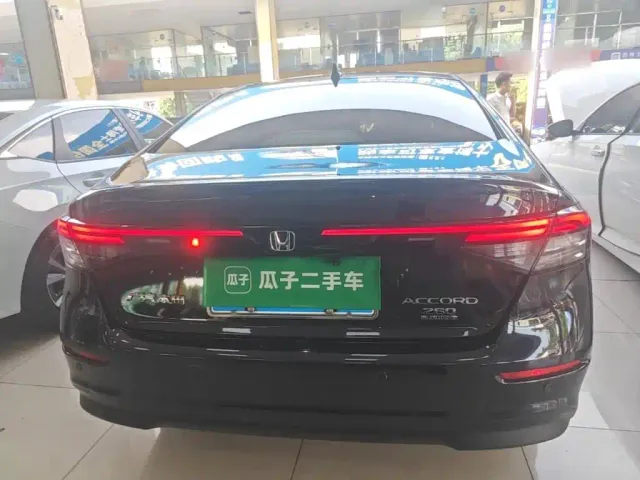 Honda Accord — Фото автомобиля 5