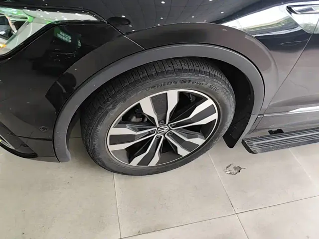 Volkswagen Tiguan L — Фото автомобиля 22