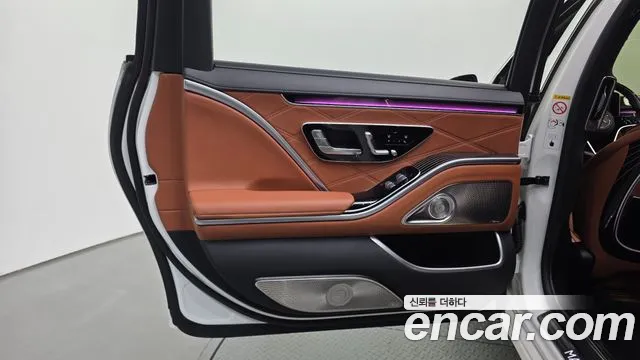Mercedes-Benz S-Class — Фото автомобиля 23