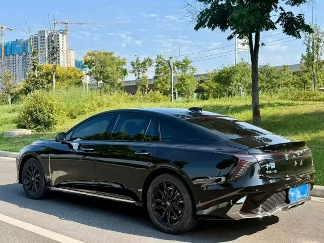 Hongqi H6 — Фото автомобиля 8