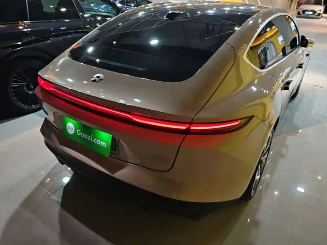 Nio ET5 — Фото автомобиля 6