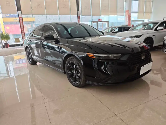 Honda Accord — Фото автомобиля 3
