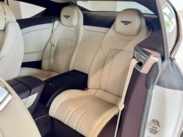 Bentley Continental Plug-in Hybrid — Фото автомобиля 10