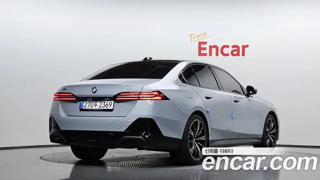 BMW 5-Series 5 серия (G60) 530i xDrive M Sport — Фото автомобиля 2