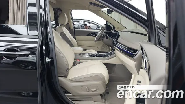 Kia Carnival — Фото автомобиля 17