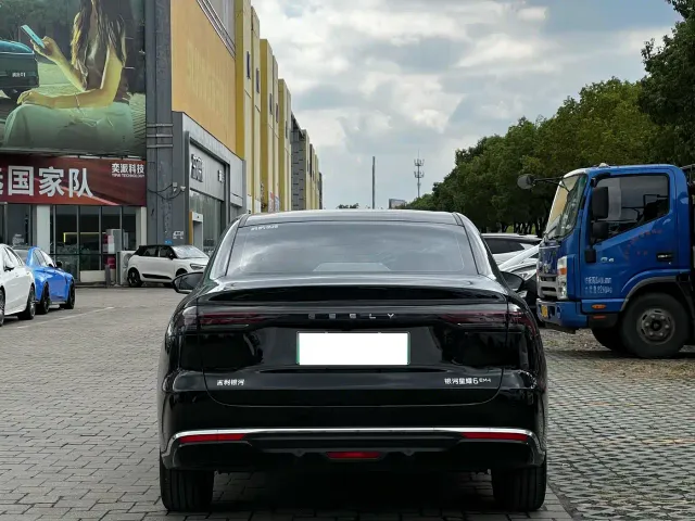 Geely Galaxy Stellar 6 — Фото автомобиля 3