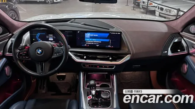 BMW XM — Фото автомобиля 2