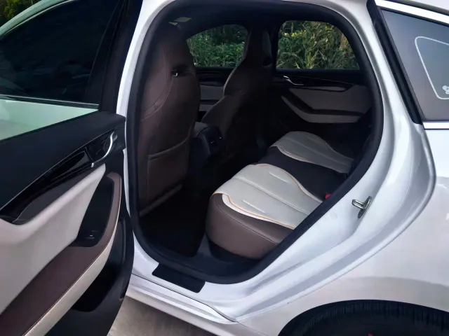 BYD Qin PLUS — Фото автомобиля 6