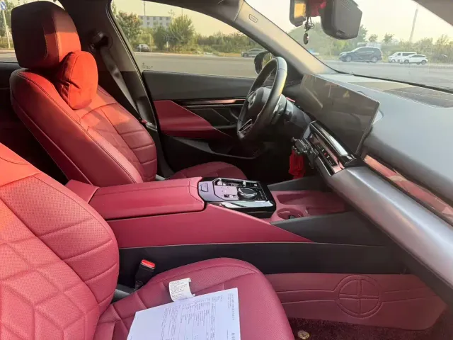 BMW 5 Series — Фото автомобиля 8