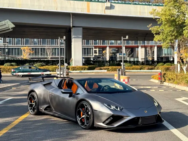 Lamborghini Huracan — Фото автомобиля 3