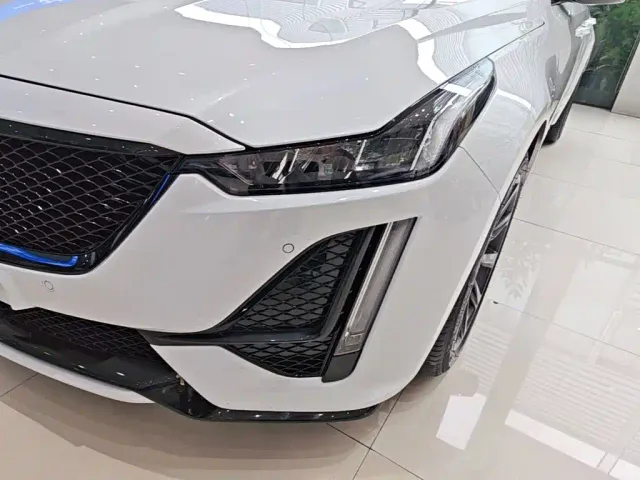 Cadillac CT5 — Фото автомобиля 23