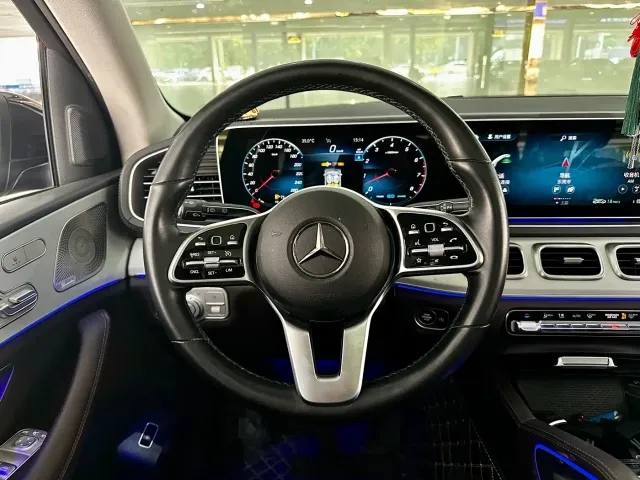 Mercedes-Benz GLE-Class — Фото автомобиля 10
